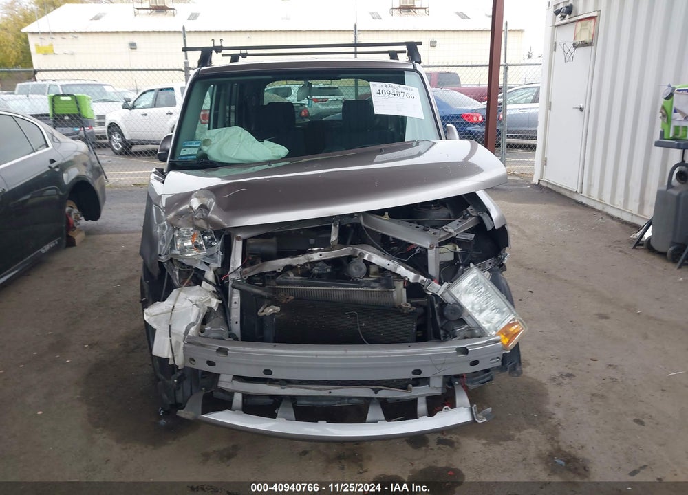 2005 SCION XB VIN: JTLKT324650182719