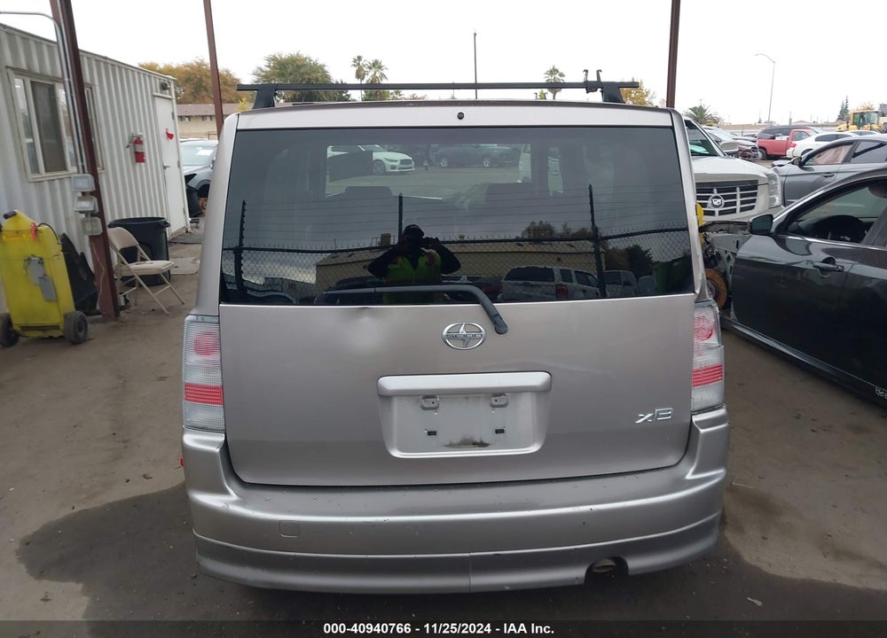 2005 SCION XB VIN: JTLKT324650182719