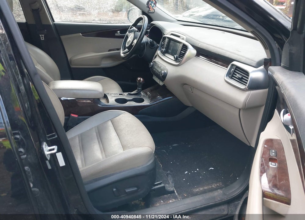 2018 KIA SORENTO 3.3L EX VIN: 5XYPHDA56JG396066