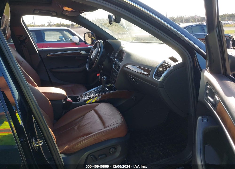 2010 AUDI Q5 3.2 PREMIUM VIN: WA1LKAFP1AA062370
