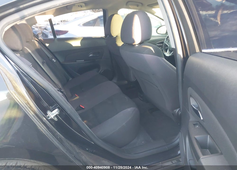 2014 CHEVROLET CRUZE 1LT AUTO VIN: 1G1PC5SB7E7102579