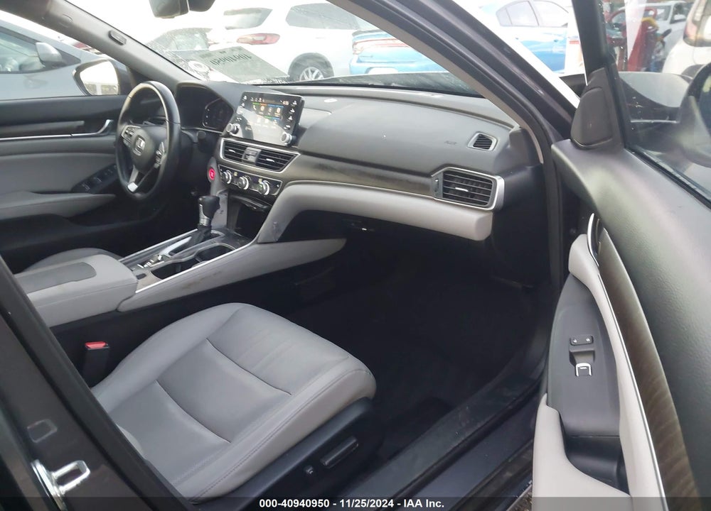 2018 HONDA ACCORD VIN: 1HGCV1F55JA040496