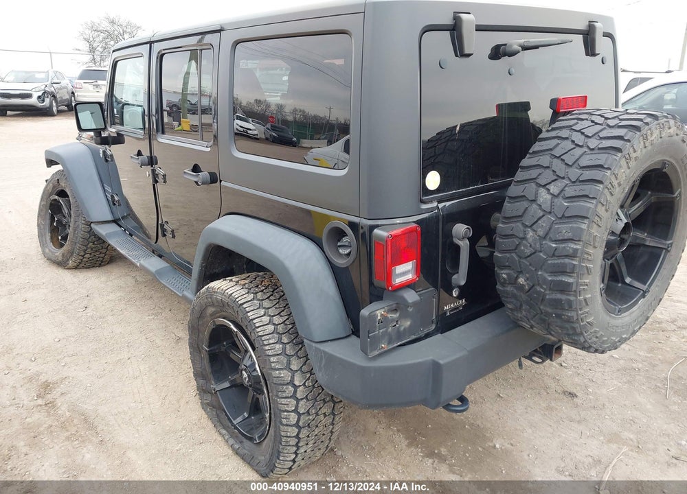2014 JEEP WRANGLER UNLIMITED SPORT VIN: 1C4HJWDG2EL176922