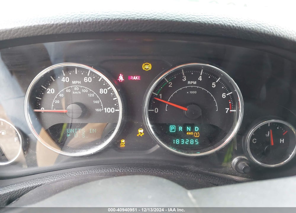 2014 JEEP WRANGLER UNLIMITED SPORT VIN: 1C4HJWDG2EL176922