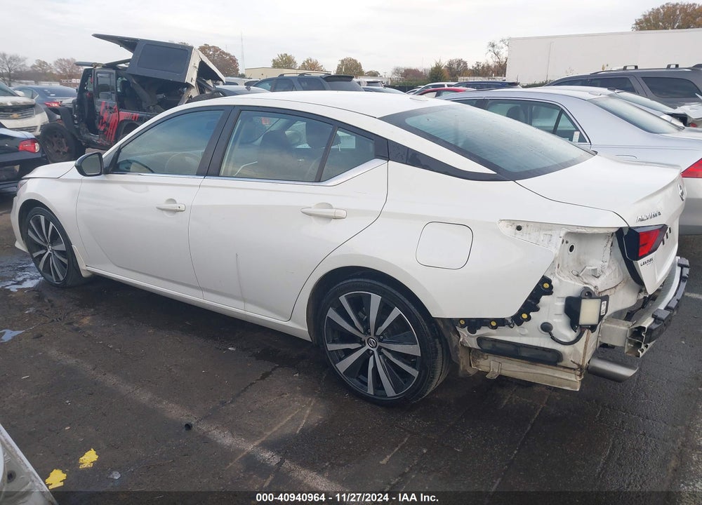 2022 NISSAN ALTIMA SR FWD VIN: 1N4BL4CV5NN360105