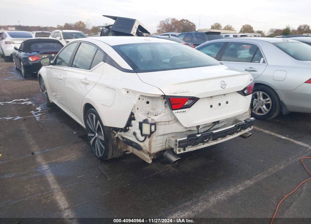 2022 NISSAN ALTIMA SR FWD VIN: 1N4BL4CV5NN360105