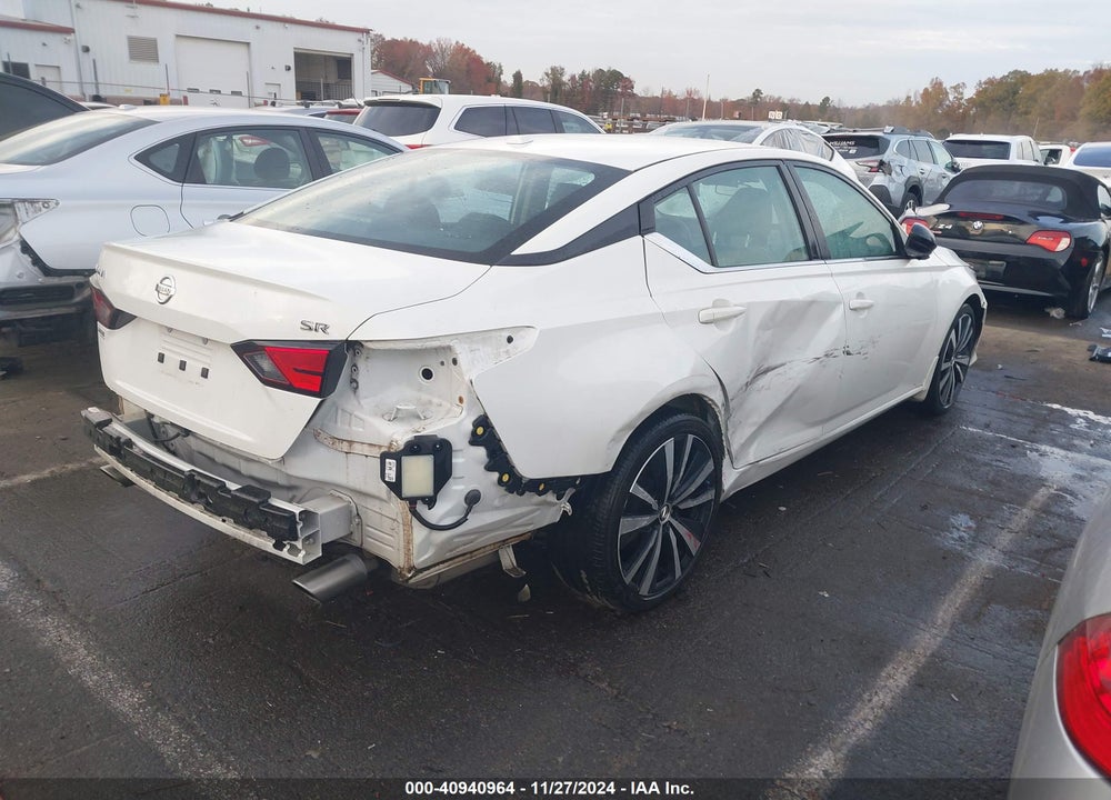 2022 NISSAN ALTIMA SR FWD VIN: 1N4BL4CV5NN360105