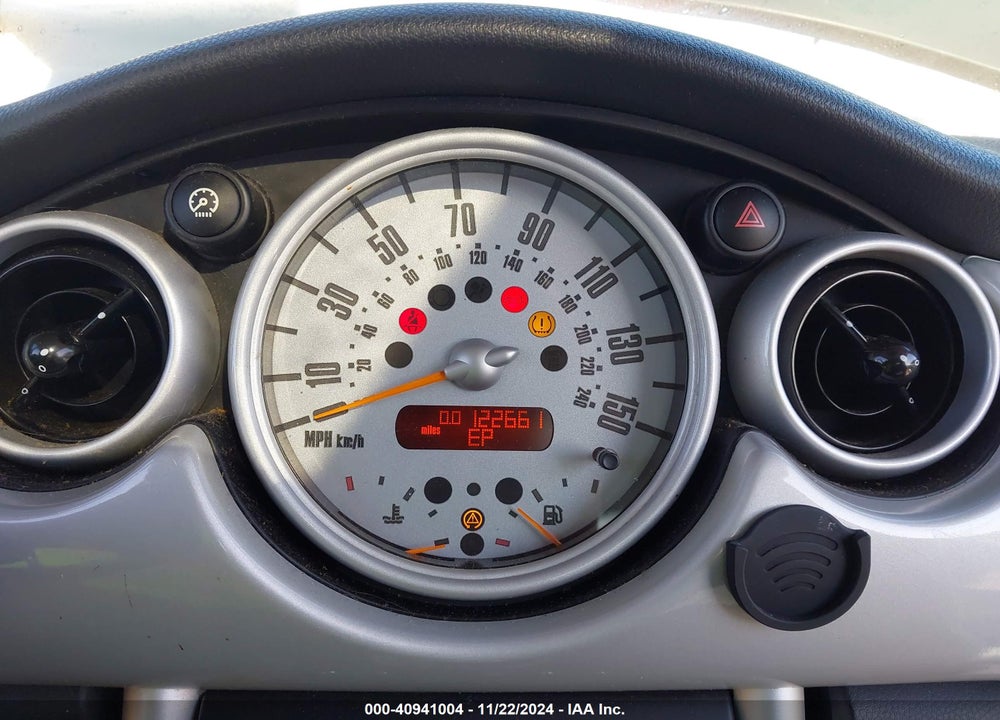 2004 MINI COOPER VIN: WMWRC33474TJ54608