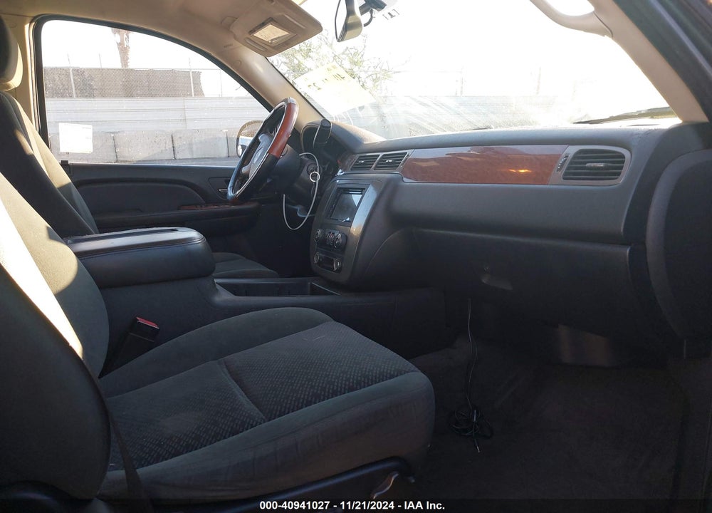 2008 GMC YUKON SLE VIN: 1GKFC13J58R176758