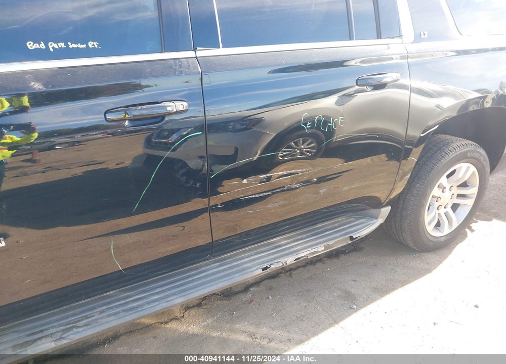 2015 CHEVROLET SUBURBAN 1500 LT VIN: 1GNSCJKC1FR672321