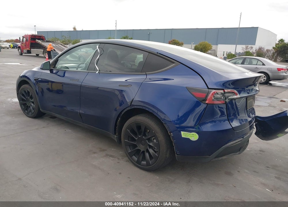 2023 TESLA MODEL Y AWD/LONG RANGE DUAL MOTOR ALL-WHEEL DRIVE VIN: 7SAYGDEE5PA122567