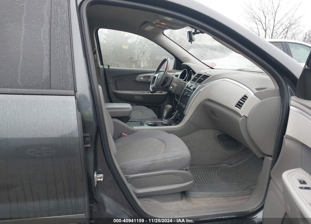 2012 CHEVROLET TRAVERSE LS VIN: 1GNKRFED0CJ298326