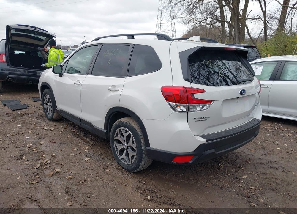 2021 SUBARU FORESTER PREMIUM VIN: JF2SKAJCXMH486259