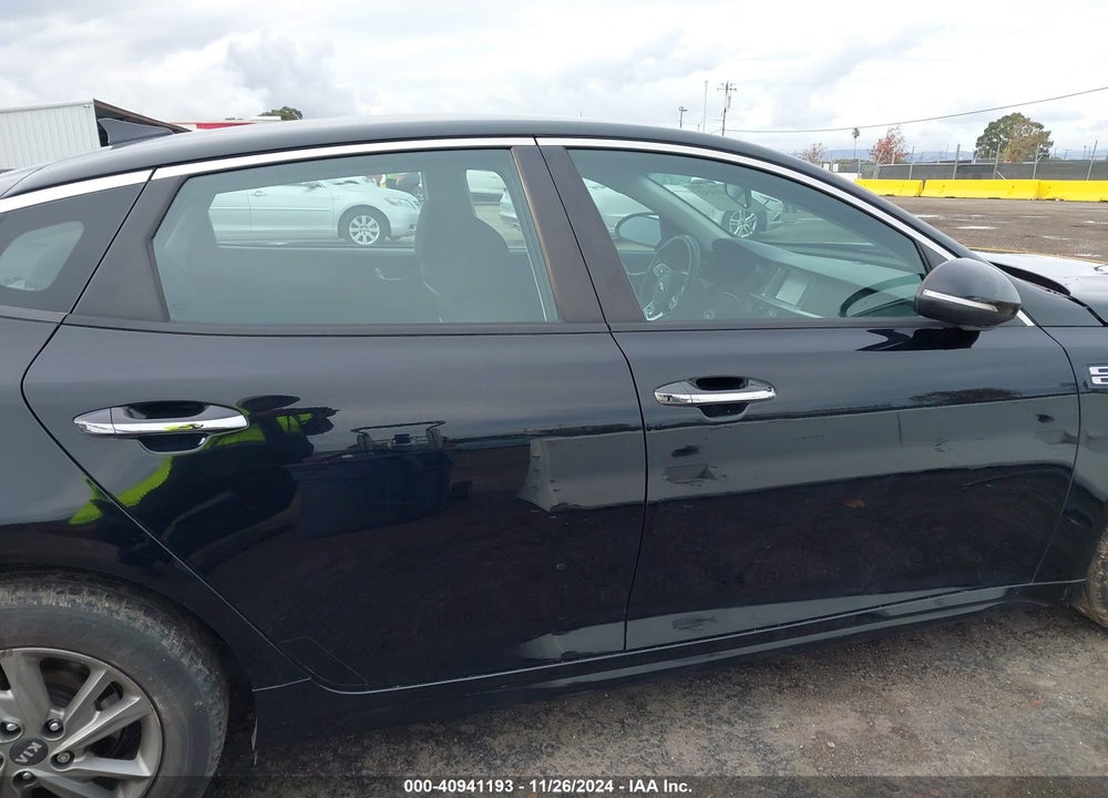 2019 KIA OPTIMA LX VIN: 5XXGT4L3XKG307342