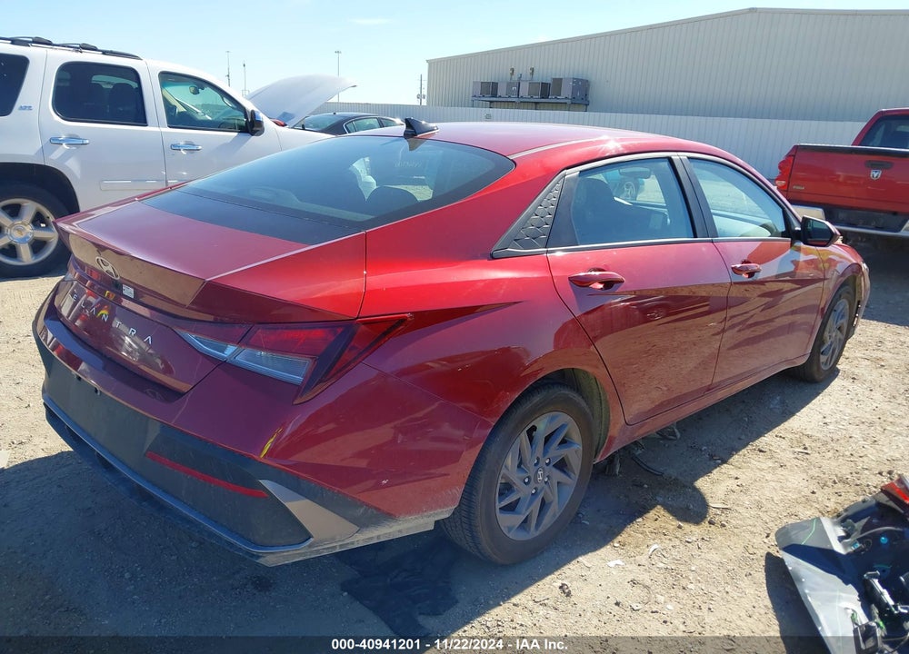 2024 HYUNDAI ELANTRA SEL VIN: KMHLM4DG9RU745136