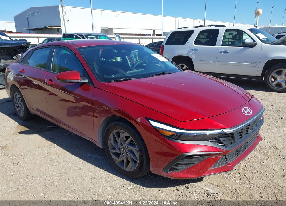2024 HYUNDAI ELANTRA SEL VIN: KMHLM4DG9RU745136