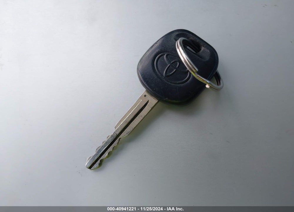 2010 TOYOTA COROLLA LE VIN: 2T1BU4EE4AC364891