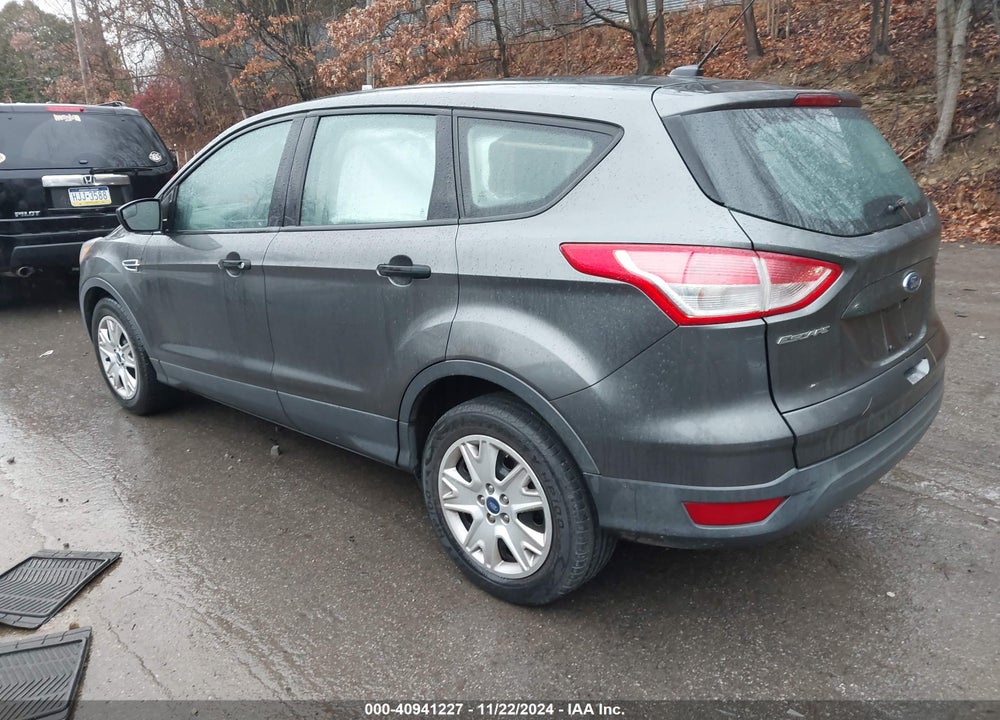 2015 FORD ESCAPE S VIN: 1FMCU0F76FUC66271
