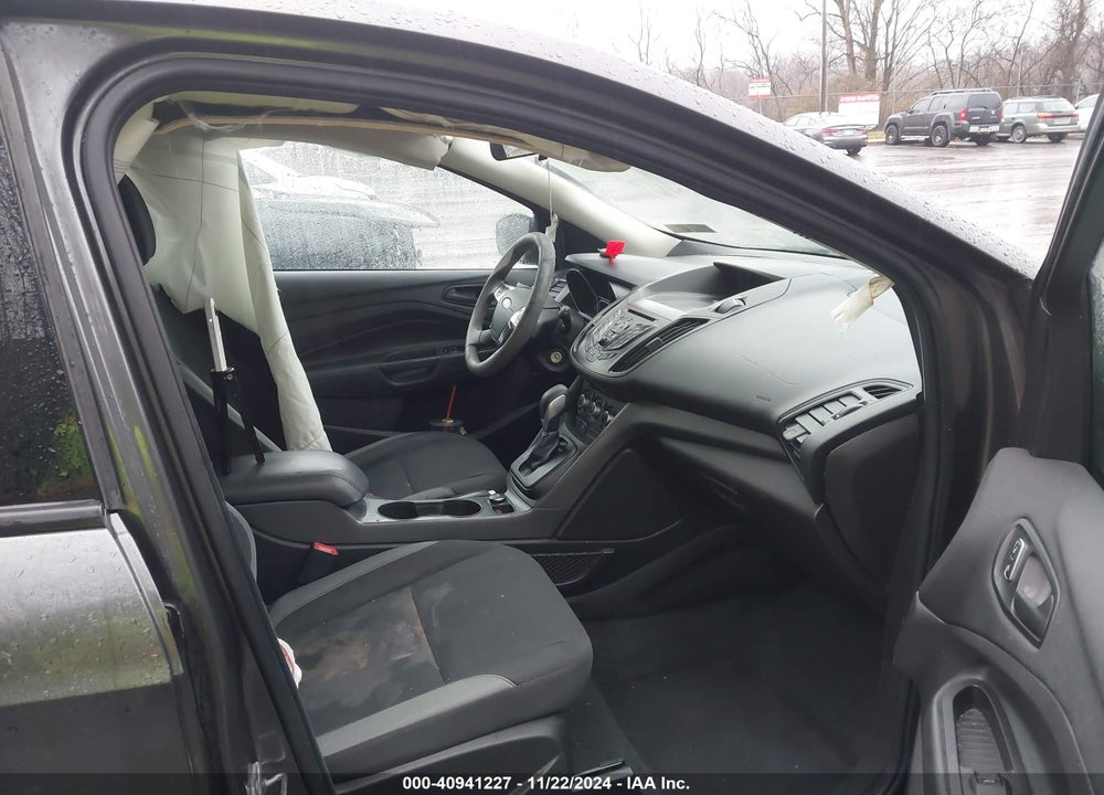 2015 FORD ESCAPE S VIN: 1FMCU0F76FUC66271
