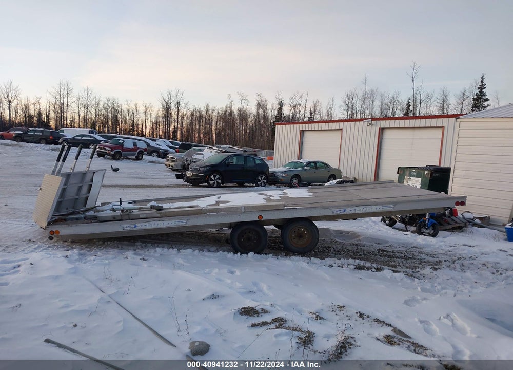 2004 NEWAIRE 24 FT SLEDBED VIN: 5A8MU272142030063