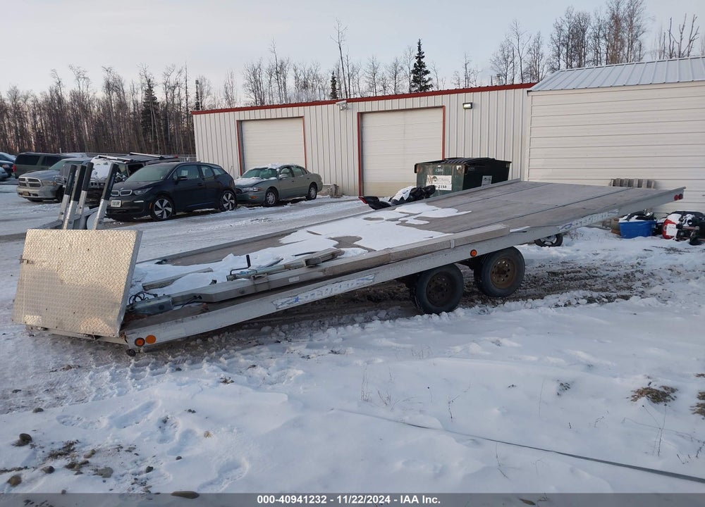 2004 NEWAIRE 24 FT SLEDBED VIN: 5A8MU272142030063