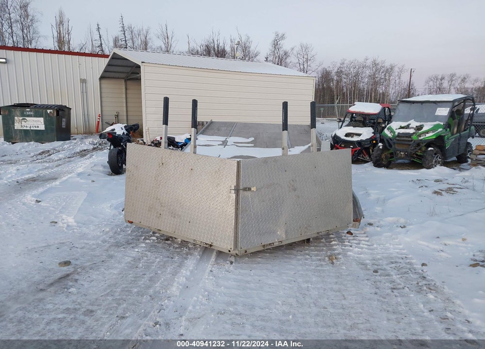 2004 NEWAIRE 24 FT SLEDBED VIN: 5A8MU272142030063