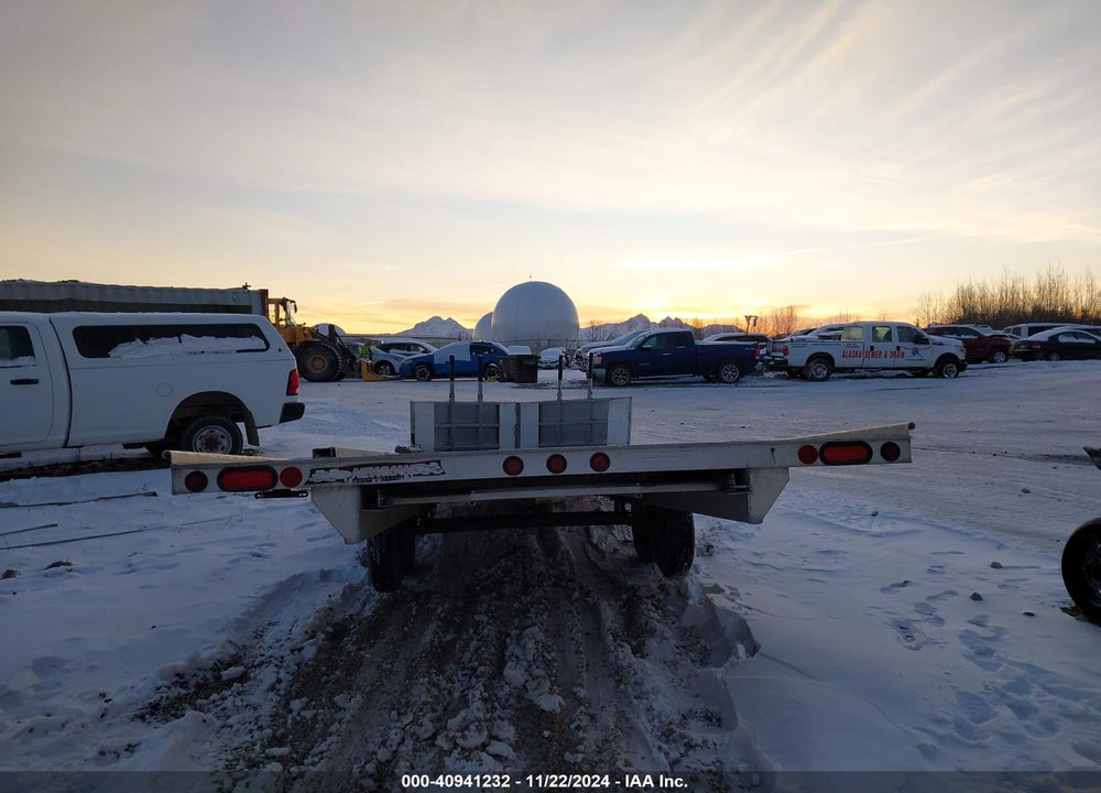 2004 NEWAIRE 24 FT SLEDBED VIN: 5A8MU272142030063