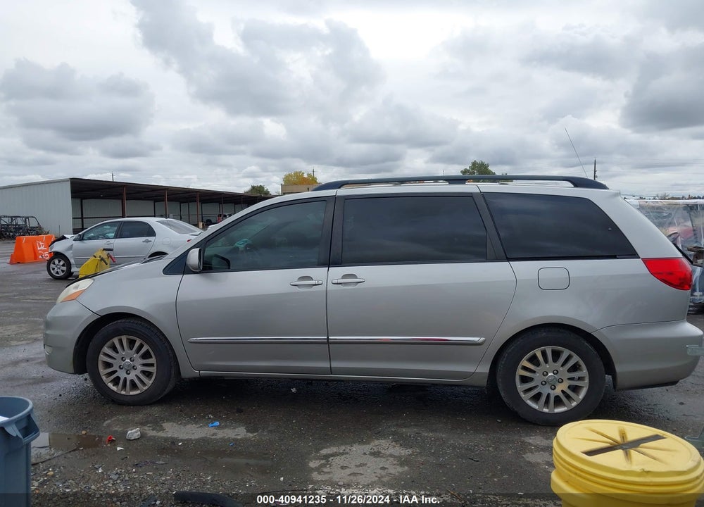 2007 TOYOTA SIENNA XLE LIMITED VIN: 5TDZK22C17S026621
