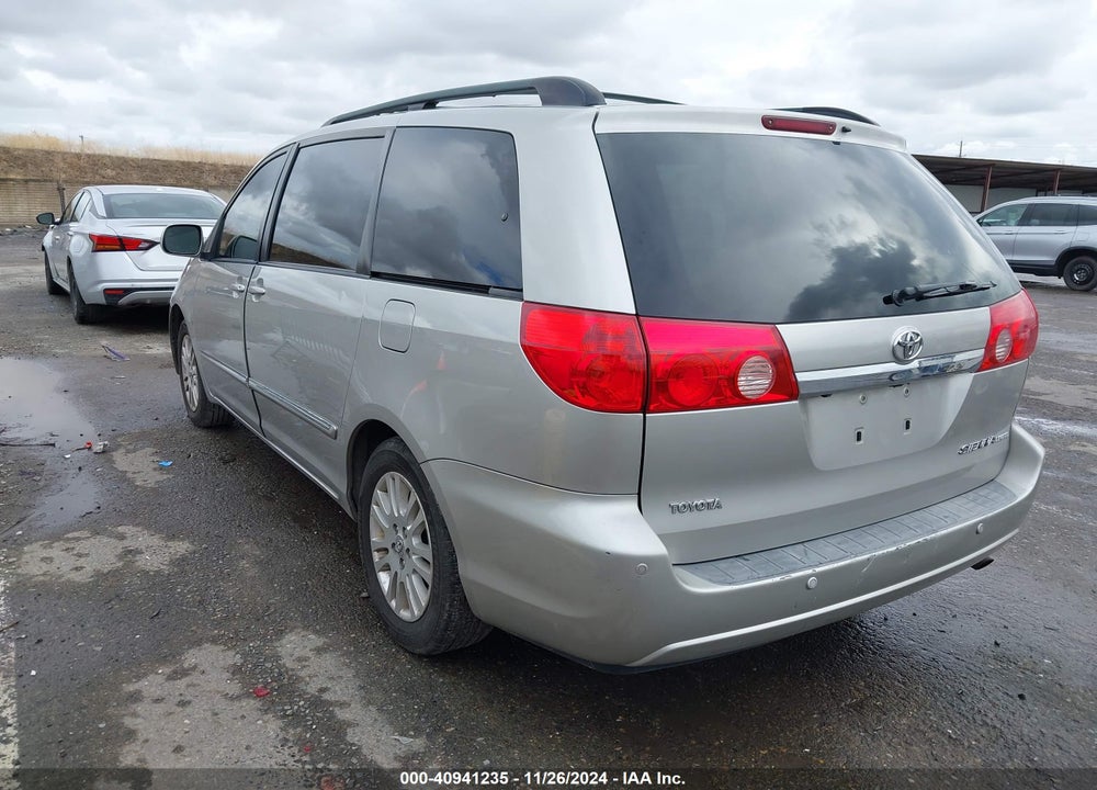 2007 TOYOTA SIENNA XLE LIMITED VIN: 5TDZK22C17S026621