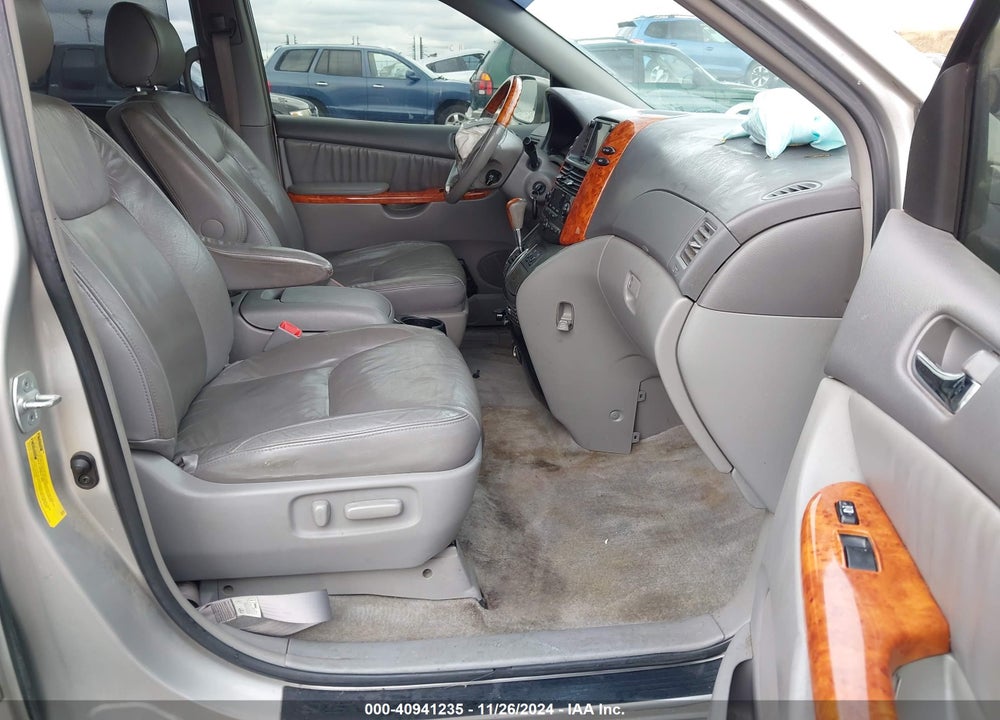 2007 TOYOTA SIENNA XLE LIMITED VIN: 5TDZK22C17S026621