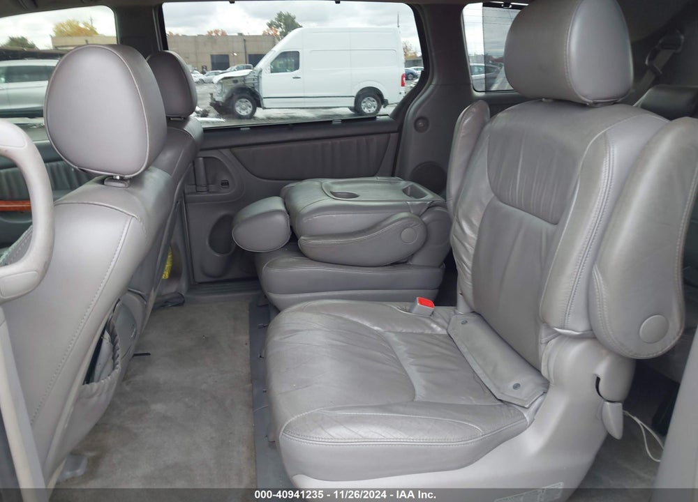 2007 TOYOTA SIENNA XLE LIMITED VIN: 5TDZK22C17S026621