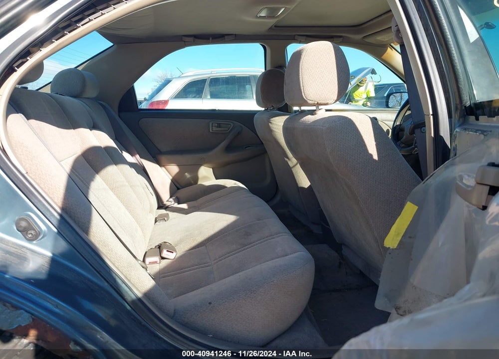 2000 TOYOTA CAMRY LE VIN: 4T1BG22K4YU759121