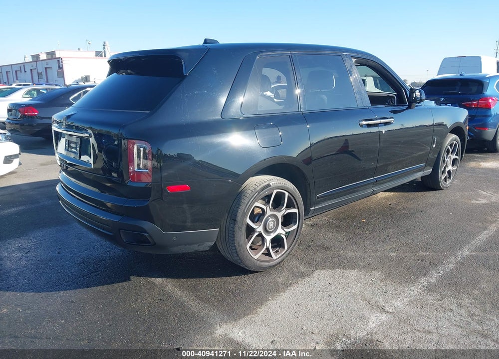 2023 ROLLS-ROYCE CULLINAN VIN: SLATV8C02PU215141
