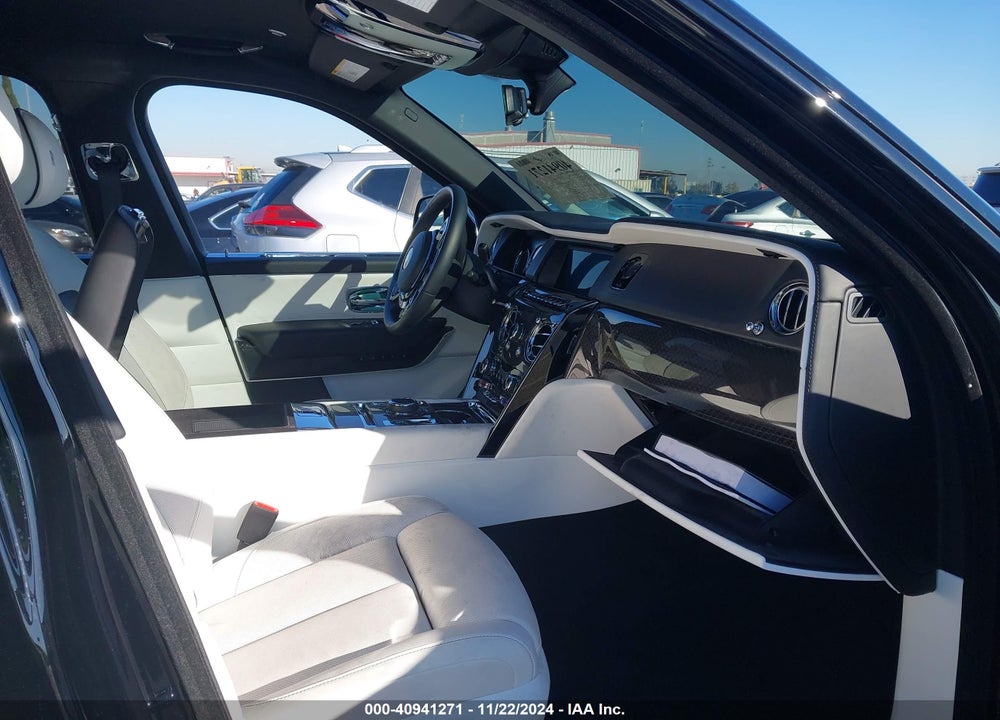 2023 ROLLS-ROYCE CULLINAN VIN: SLATV8C02PU215141