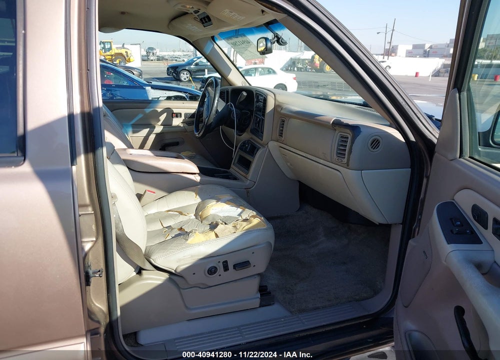 2003 CHEVROLET TAHOE LT VIN: 1GNEC13T53R139198