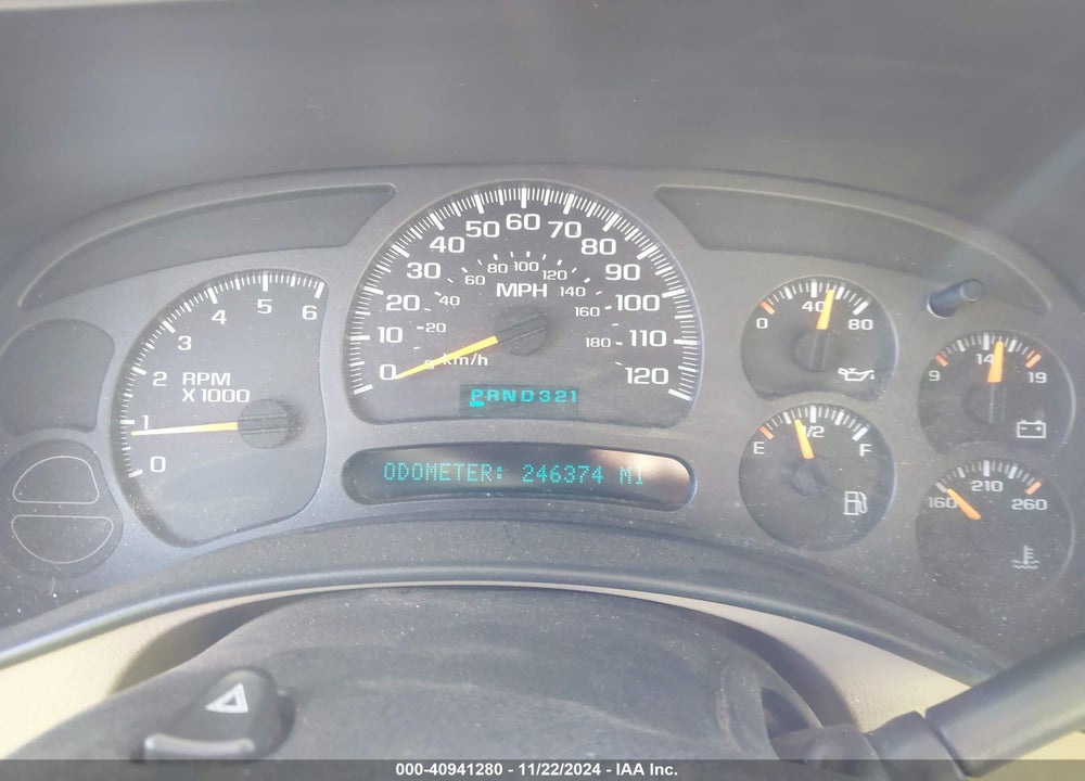 2003 CHEVROLET TAHOE LT VIN: 1GNEC13T53R139198