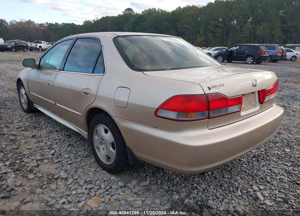 2001 HONDA ACCORD 3.0 EX VIN: 1HGCG16501A043736