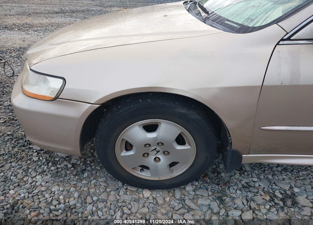 2001 HONDA ACCORD 3.0 EX VIN: 1HGCG16501A043736
