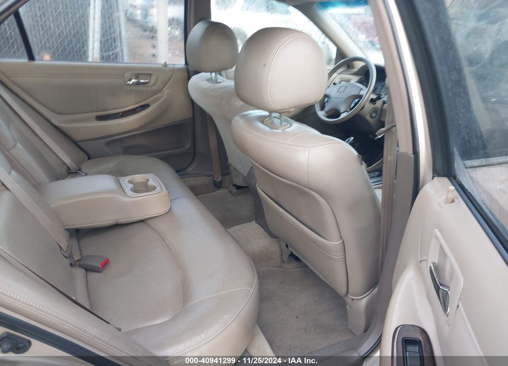 2001 HONDA ACCORD 3.0 EX VIN: 1HGCG16501A043736