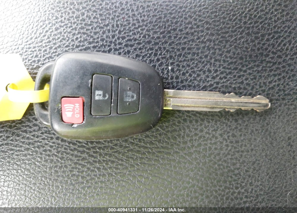 2017 TOYOTA RAV4 XLE VIN: 2T3WFREV7HW380950