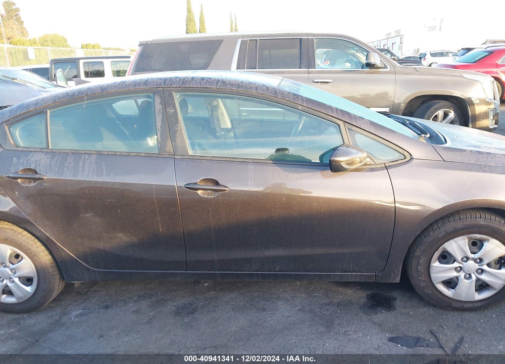 2017 KIA FORTE LX VIN: 3KPFK4A73HE130381