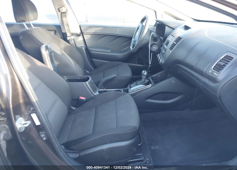 2017 KIA FORTE LX VIN: 3KPFK4A73HE130381