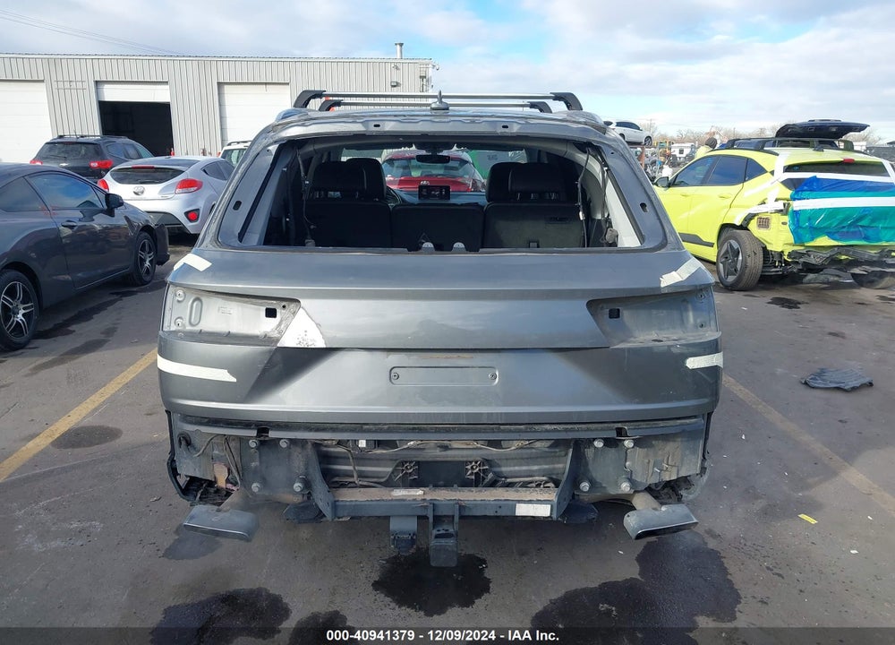 2017 AUDI Q7 3.0T PREMIUM VIN: WA1LAAF74HD001512