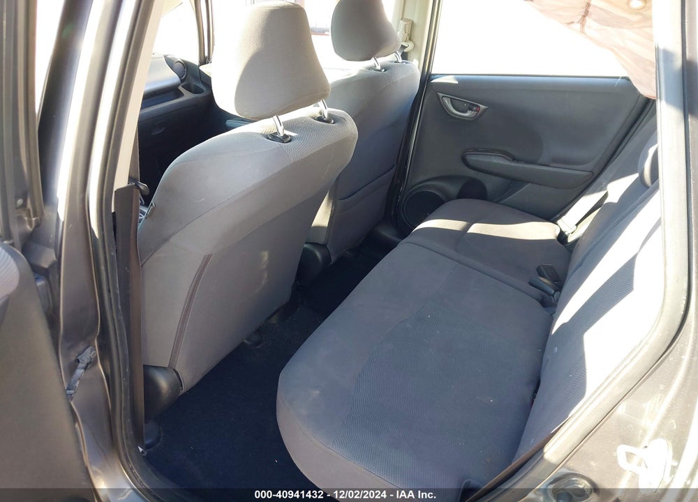 2013 HONDA FIT VIN: JHMGE8H33DC064114