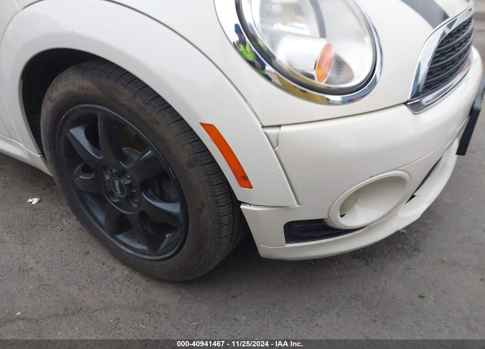 2010 MINI COOPER S VIN: WMWMF7C50ATX44842