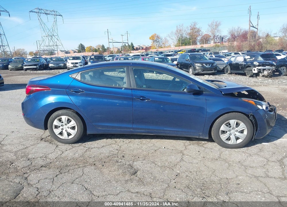 2016 HYUNDAI ELANTRA SE VIN: 5NPDH4AE8GH713947