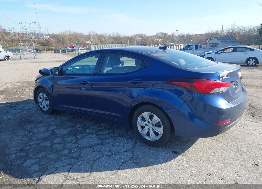 2016 HYUNDAI ELANTRA SE VIN: 5NPDH4AE8GH713947