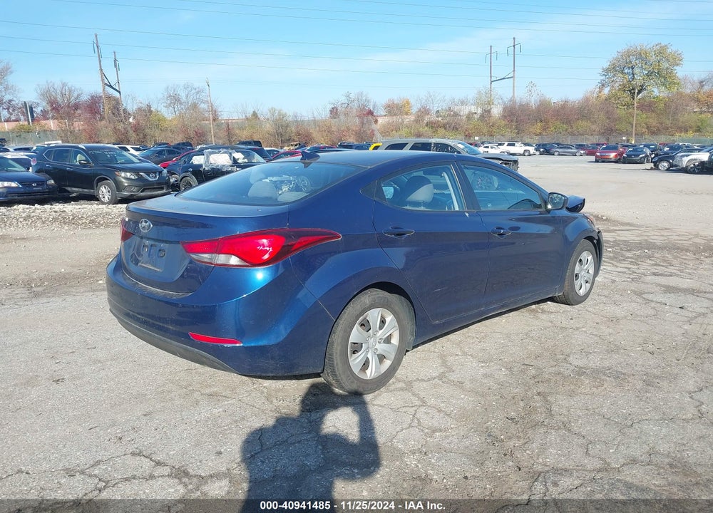 2016 HYUNDAI ELANTRA SE VIN: 5NPDH4AE8GH713947