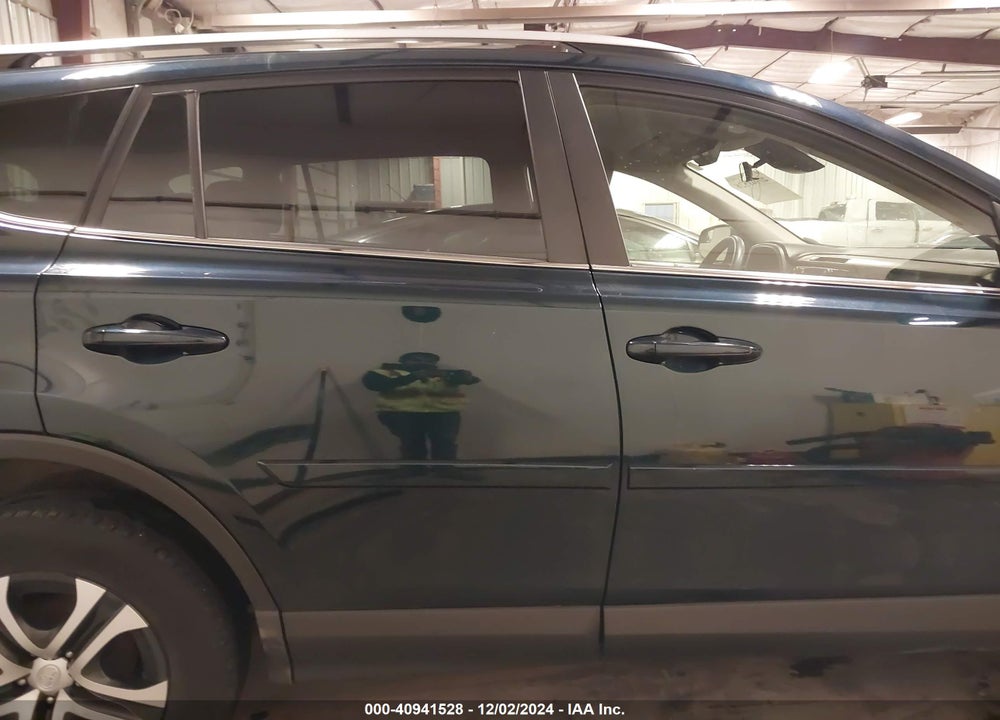 2017 TOYOTA RAV4 LE VIN: JTMBFREV0HJ132892