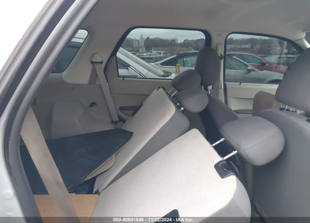 2008 FORD ESCAPE XLS VIN: 1FMCU92Z18KE18919